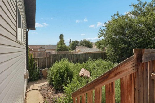 84 Aberdeen Road West, Lethbridge, AB - Outdoor