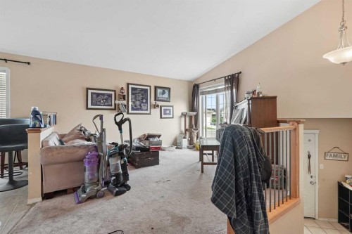 84 Aberdeen Road West, Lethbridge, AB - Indoor