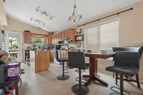 84 Aberdeen Road West, Lethbridge, AB - Indoor