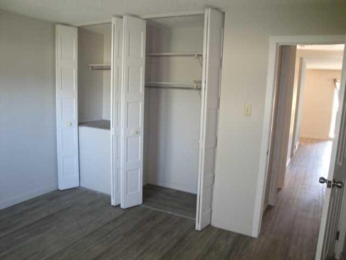 39 Meadowlark Boulevard North, Lethbridge, AB - Indoor Photo Showing Other Room