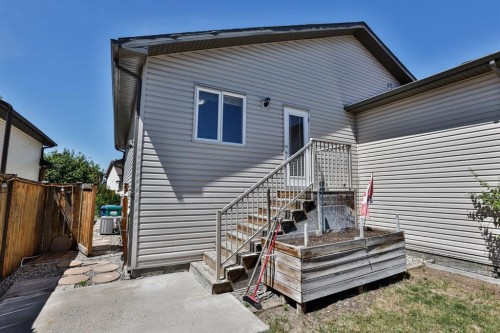 215 Haru Moriyama Place North, Lethbridge, AB - Outdoor With Exterior