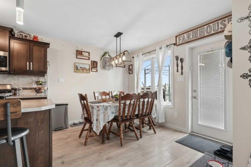 648 Parkside Green, Coaldale, AB - Indoor Photo Showing Dining Room