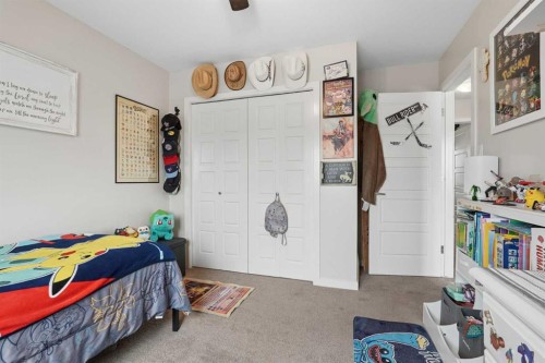 648 Parkside Green, Coaldale, AB - Indoor Photo Showing Bedroom