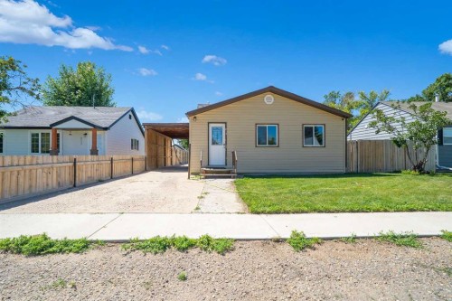 213 2 Street WEST Bow Island, AB T0K 0G0