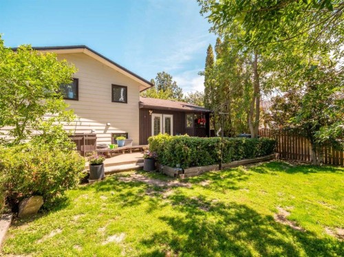 106 Ojibwa Place West, Lethbridge, AB - Outdoor