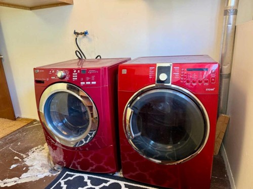 221 Mcdermott Road, Coalhurst, AB - Indoor Photo Showing Laundry Room