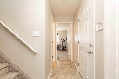2-101 Silkstone Road West, Lethbridge, AB - Indoor Photo Showing Other Room