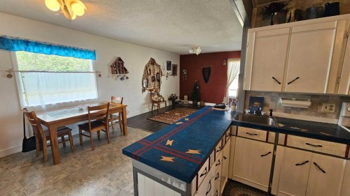104 1 A Avenue, Coutts, AB - Indoor