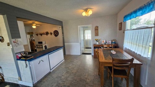 104 1 A Avenue, Coutts, AB - Indoor