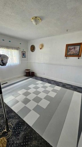 104 1 A Avenue, Coutts, AB - Indoor Photo Showing Other Room