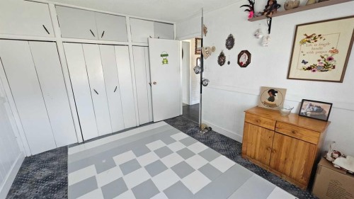 104 1 A Avenue, Coutts, AB - Indoor Photo Showing Other Room