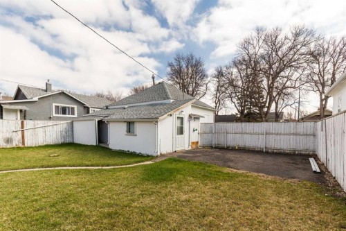 538 12C Street North, Lethbridge, AB - Outdoor