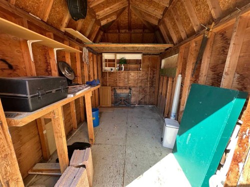 538 12C Street North, Lethbridge, AB - Indoor Photo Showing Other Room