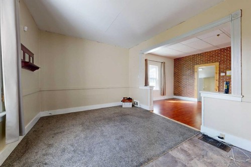 538 12C Street North, Lethbridge, AB - Indoor Photo Showing Other Room