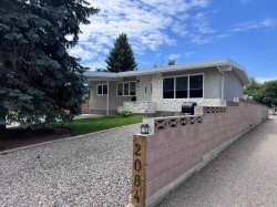 2084 19 Street NORTHLethbridge, AB T1H 4B2