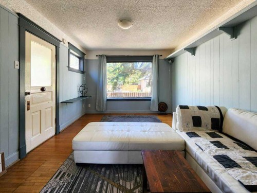 2229 210 Street, Bellevue, AB - Indoor Photo Showing Bedroom