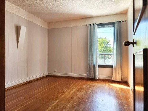 2229 210 Street, Bellevue, AB - Indoor Photo Showing Other Room