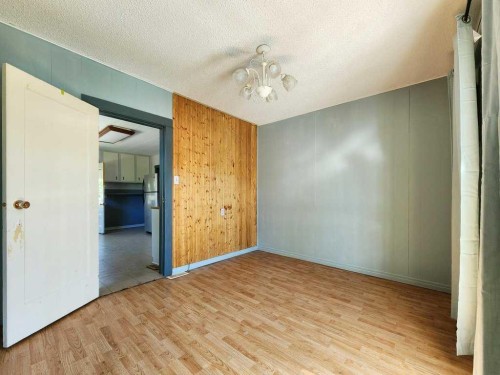 2229 210 Street, Bellevue, AB - Indoor Photo Showing Other Room