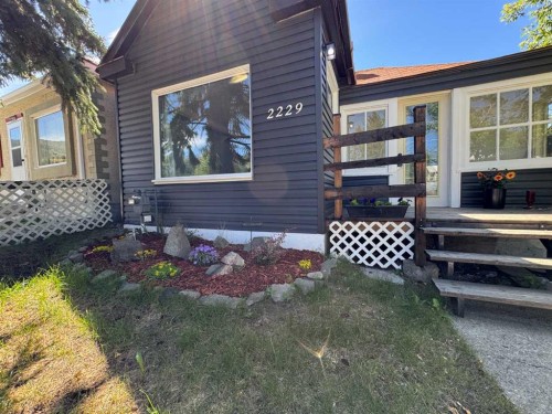 2229 210 Street, Bellevue, AB - Outdoor