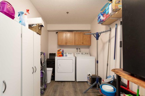 104-75 1 Avenue South, Lethbridge, AB - Indoor Photo Showing Laundry Room