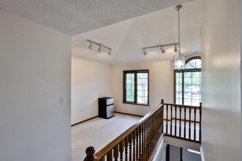 936 13 Street South, Lethbridge, AB - Indoor Photo Showing Other Room