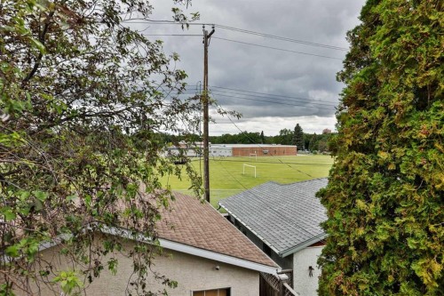 936 13 Street South, Lethbridge, AB - Outdoor
