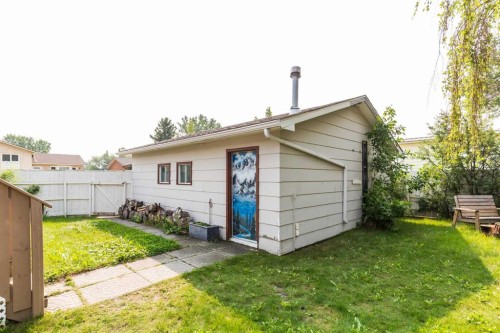 258 Mcdermott Road, Coalhurst, AB - Outdoor