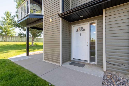 3-750 Heritage Boulevard WEST Lethbridge, AB T1K 7Z6
