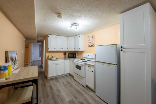 23 Dakota Road West, Lethbridge, AB 