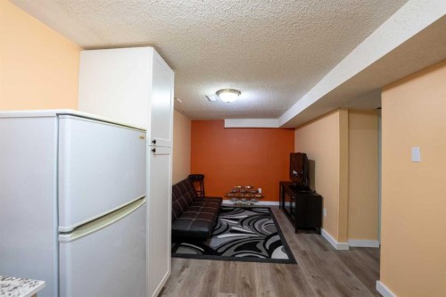 23 Dakota Road West, Lethbridge, AB 