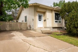 23 Dakota Road WESTLethbridge, AB T1K 5L4