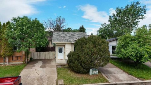 23 Dakota Road West, Lethbridge, AB 