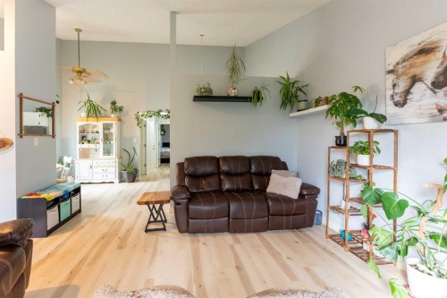 23 Dakota Road West, Lethbridge, AB 