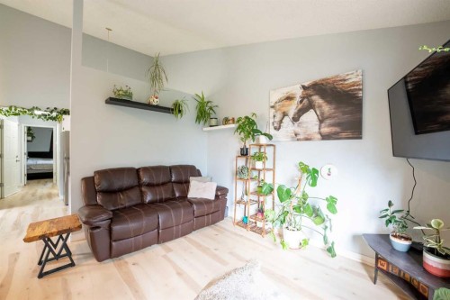 23 Dakota Road West, Lethbridge, AB 