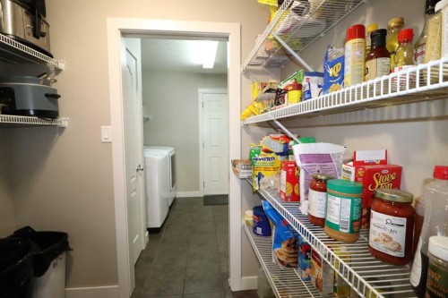 71 Coalbanks Gate West, Lethbridge, AB - Indoor