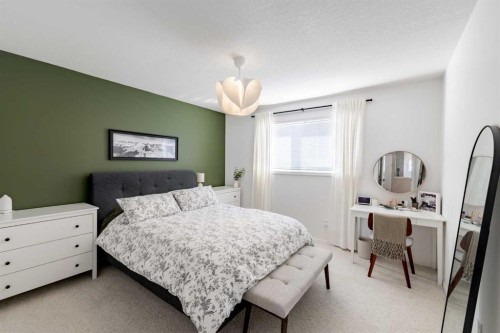 77 Blackfoot Crescent West, Lethbridge, AB 