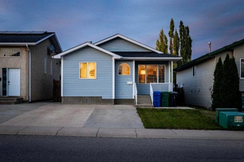 77 Blackfoot Crescent West, Lethbridge, AB 