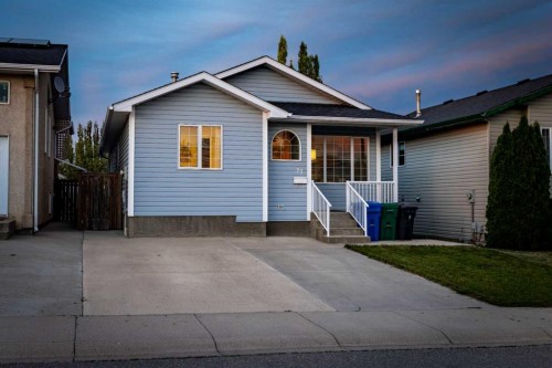 77 Blackfoot Crescent West, Lethbridge, AB 