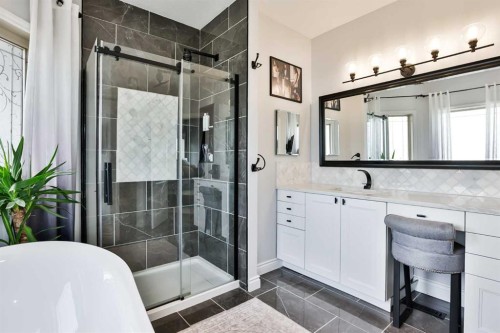 406 Meadow Lark Drive, Rural Lethbridge County, AB - Indoor Photo Showing Bathroom