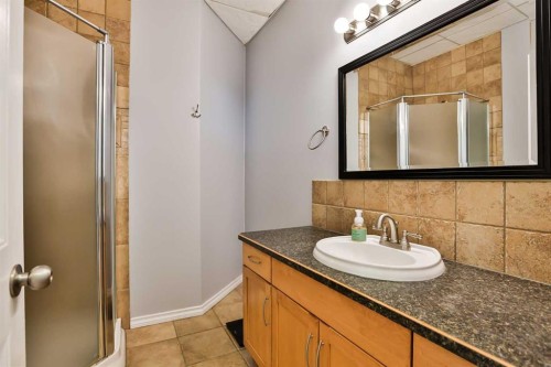 406 Meadow Lark Drive, Rural Lethbridge County, AB - Indoor Photo Showing Bathroom