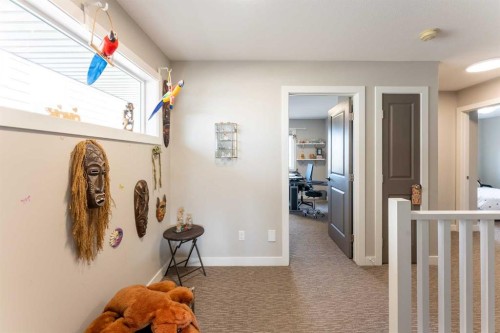 437 Devonia Way West, Lethbridge, AB - Indoor Photo Showing Other Room