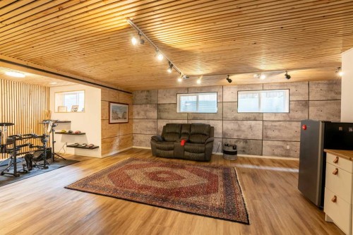 437 Devonia Way West, Lethbridge, AB - Indoor