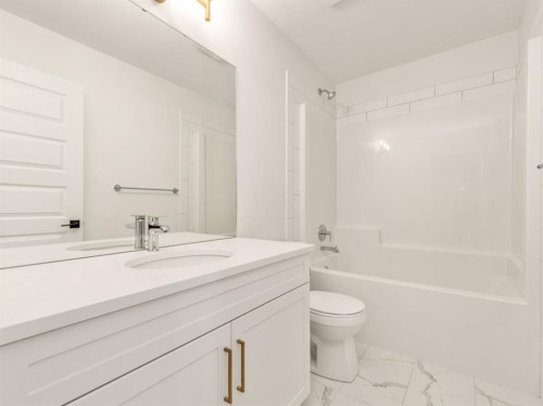 126 Miners Road West, Lethbridge, AB - Indoor Photo Showing Bathroom