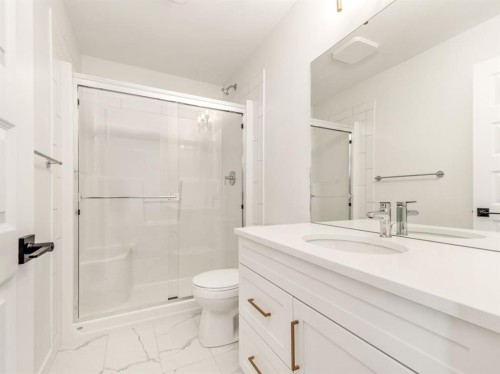 126 Miners Road West, Lethbridge, AB - Indoor Photo Showing Bathroom
