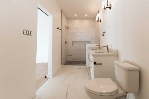 3076 21 Street, Coaldale, AB - Indoor Photo Showing Bathroom