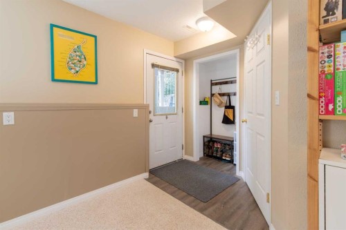 160 Heritage Boulevard West, Lethbridge, AB - Indoor
