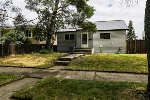 819 5 Street South, Lethbridge, AB - Outdoor