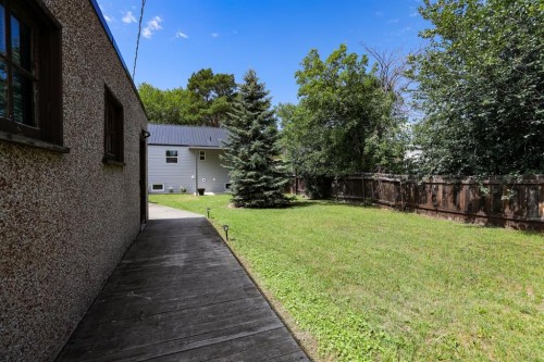 819 5 Street South, Lethbridge, AB - Outdoor