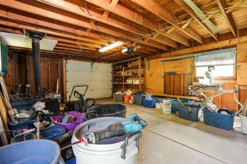 819 5 Street South, Lethbridge, AB - Indoor Photo Showing Basement