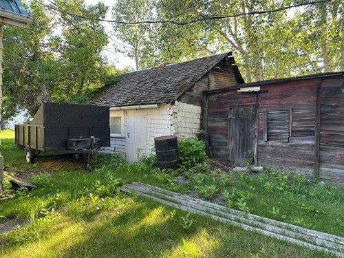 1310 84 Street, Coleman, AB - Outdoor